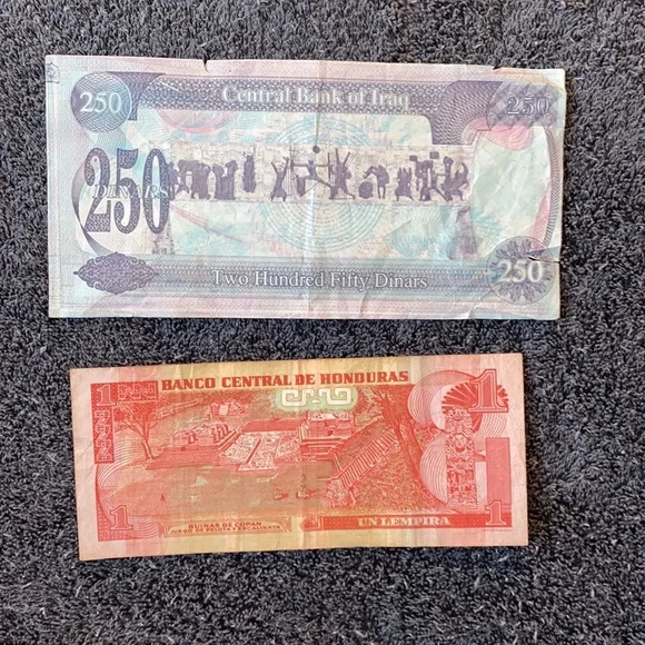 Iraq Circulated 250 Dinar Bank Note and a Circulated Honduran Paper Money Bill - Picture 2 of 13